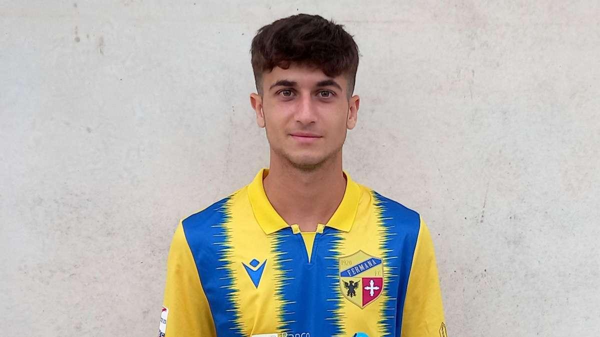Pinzi Jr saluta la Fermana, il figlio dell'ex centrocampista dell'Udinese vicino alla Pro Vercelli