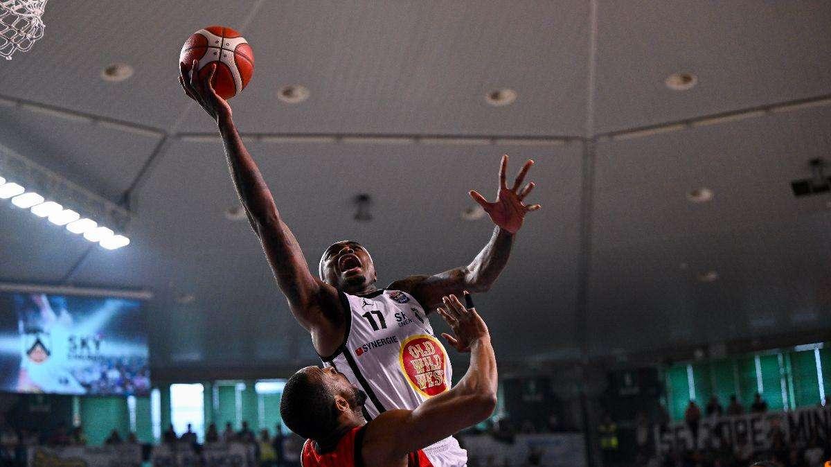 APU Udine-Pallacanestro Trieste 70-89, le PAGELLE DEI BIANCONERI: pochi voti positivi