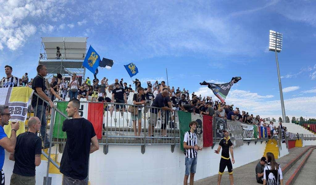 VIDEO - Il muro bianconero nel settore ospiti dello U-Power Stadium