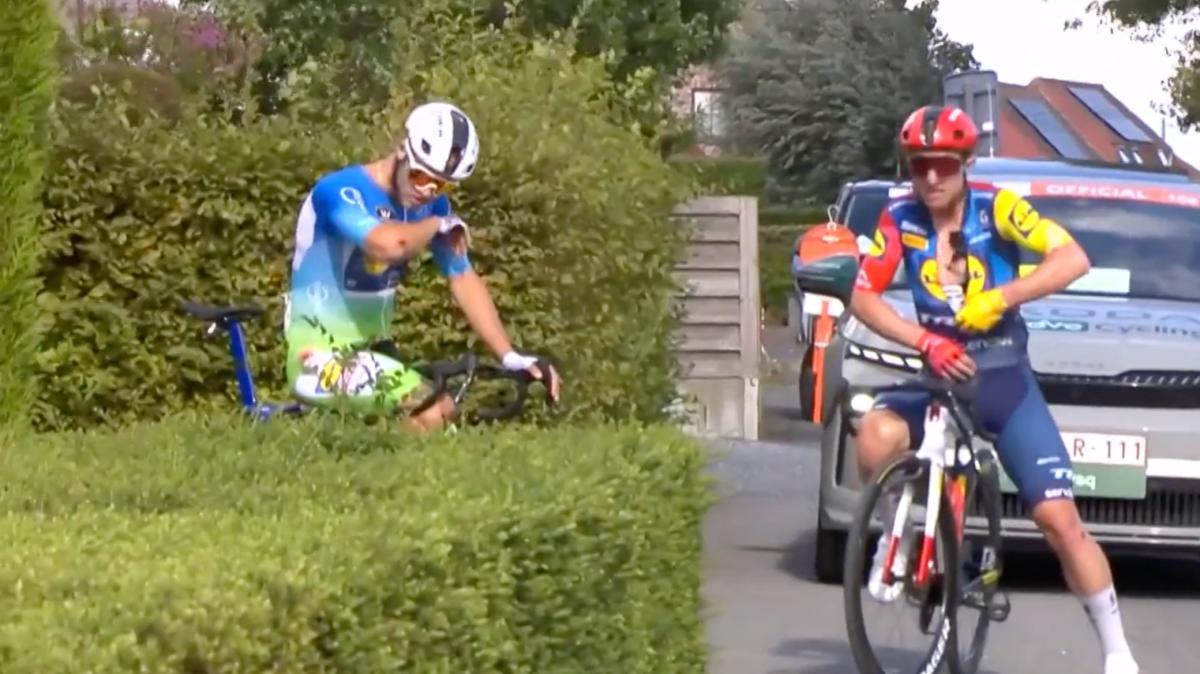 Ciclismo, paura per Jonathan Milan: caduta e ritiro al Renewi Tour