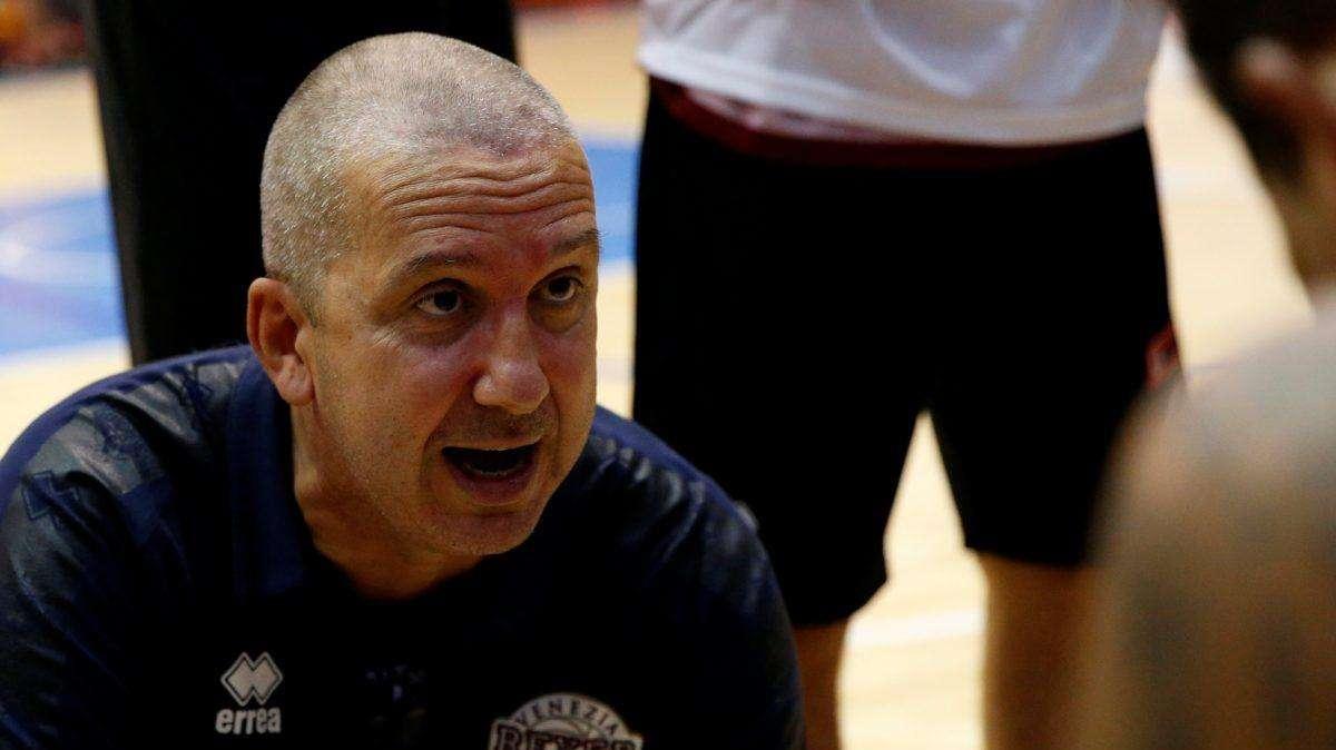 La Reyer non sa più vincere, anche Reggio Emilia strappa il successo, finisce 82-74