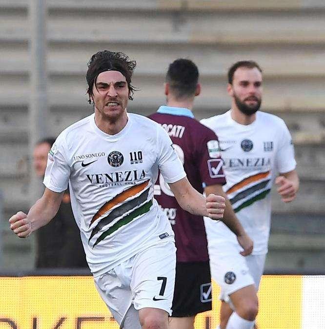 Bentivoglio: "Non penso al rinnovo contrattuale, vorrei tornare in Serie A con questa maglia"