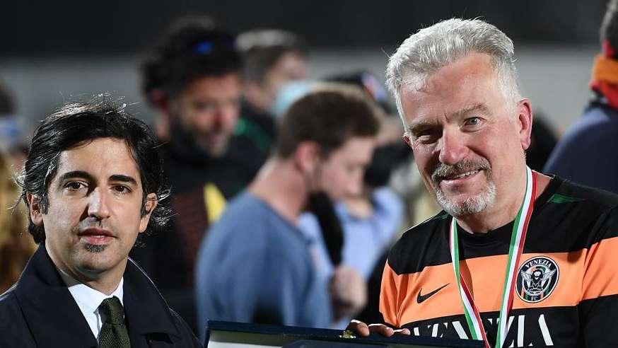 Niederauer: "Credo nel nostro allenatore e credo nella nostra squadra, la stagione non è finita"