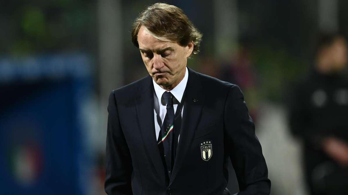 Italia, la lettera del ct Mancini che allontana l'addio: "Ora rialzare la testa e lavorare per il futuro"