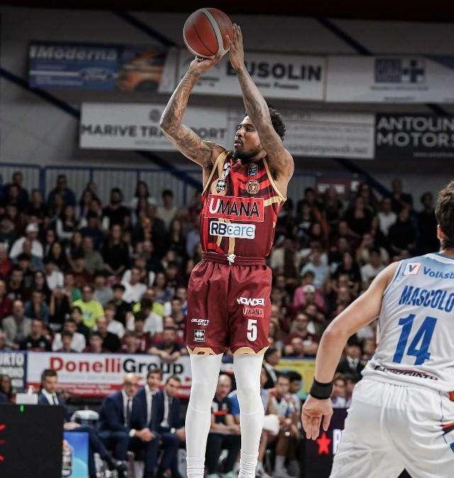 Reyer, perfettamente riuscito l'intervento chirurgico al ginocchio destro di Munford