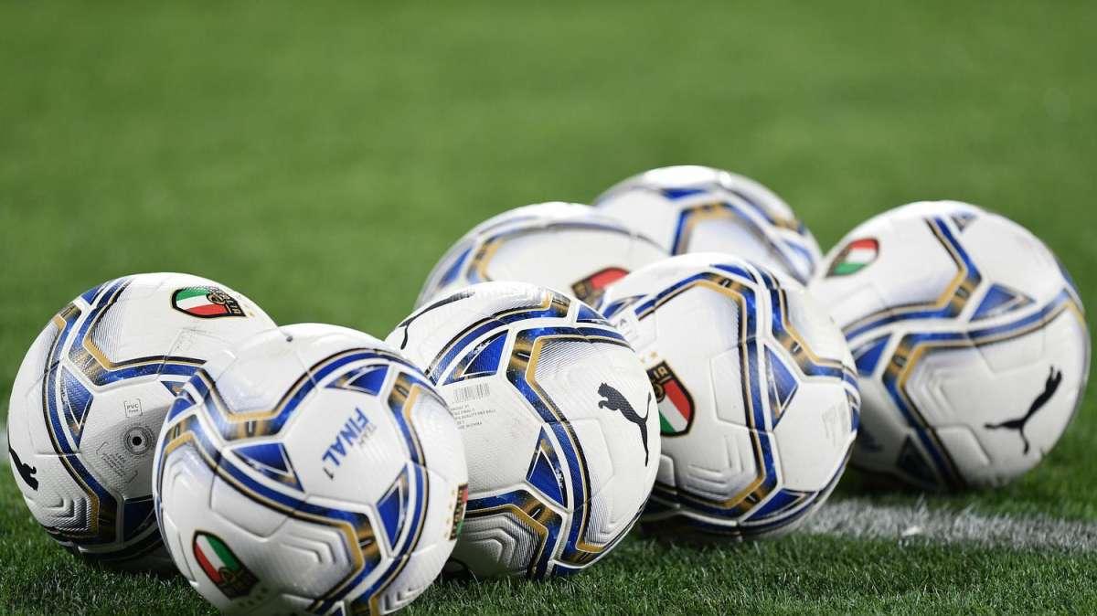 Associated Press - Clamoroso: almeno 12 nazioni europee pensano di lasciare la FIFA in risposta al Mondiale biennale