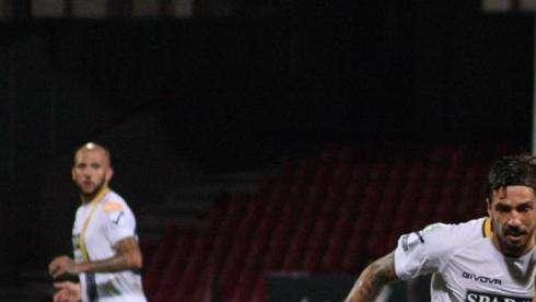 Forte su rigore regala un punto alla Juve Stabia contro l'Entella