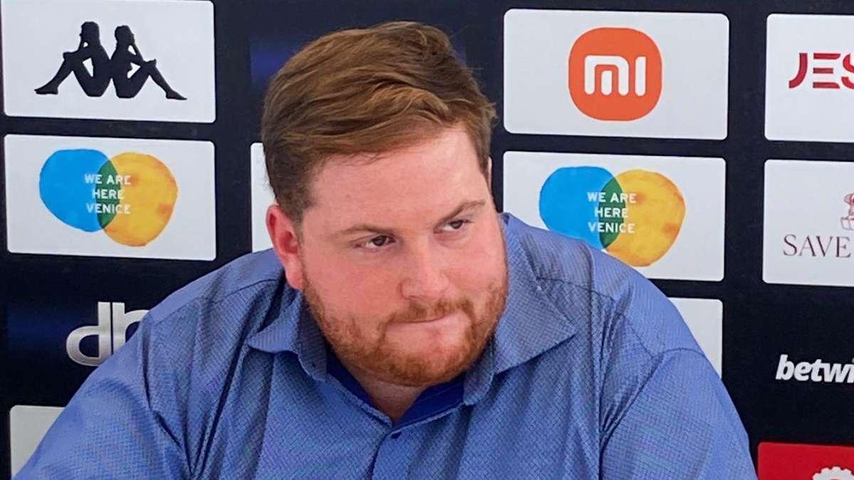 Triestina ultima e Clotet vicino all'esonero: l'operato dell'ex Venezia Menta al centro dei dibattiti