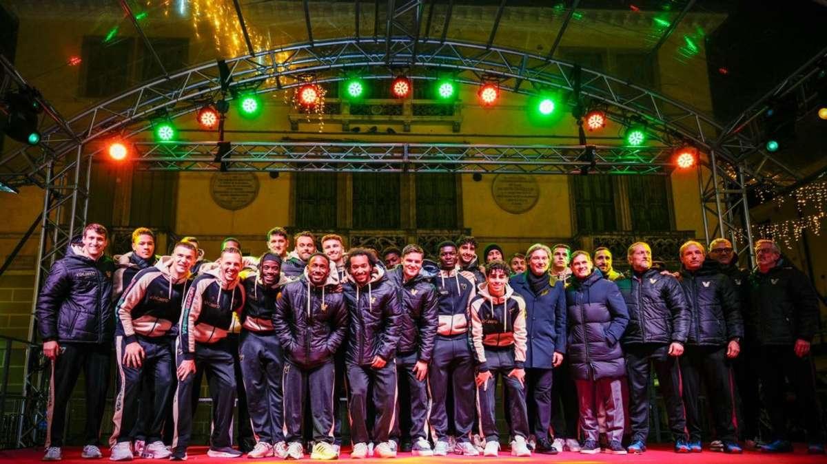 Il Venezia e i tifosi in Piazza Ferretto per gli auguri di Natale