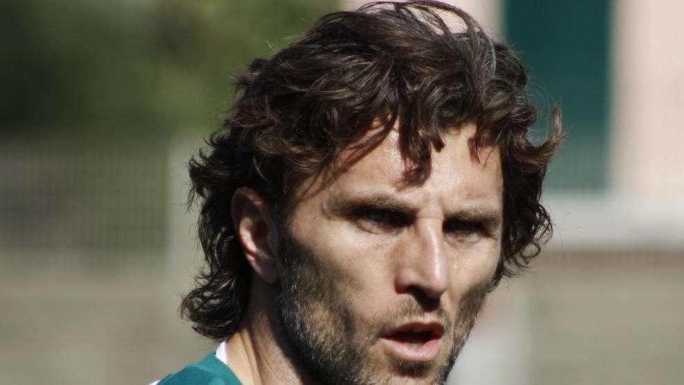 Maglia personalizzata per Denis Godeas prima di Venezia-Palermo