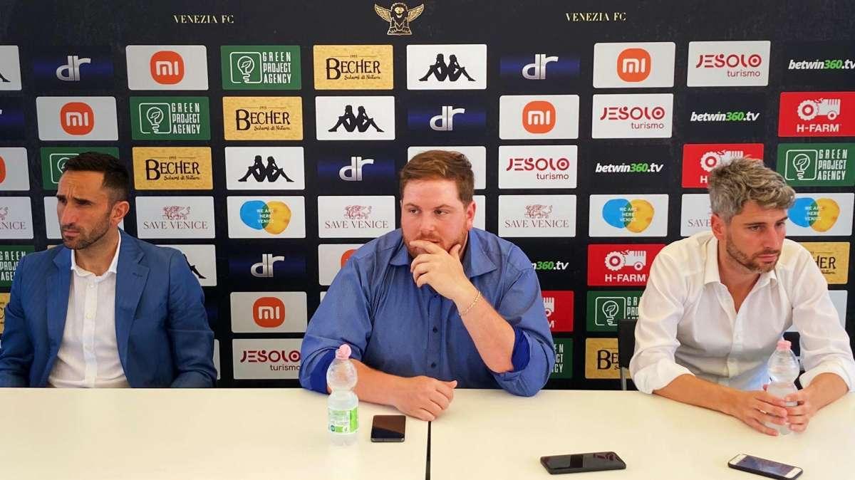 Calciomercato in entrata in stanby, prima bisogna risolvere delle situazioni in uscita, il punto