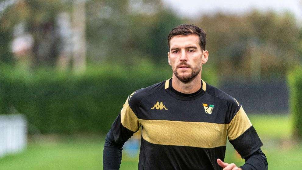 UFFICIALE - L'ex Venezia Ceppitelli è un nuovo giocatore della FeralpiSalò