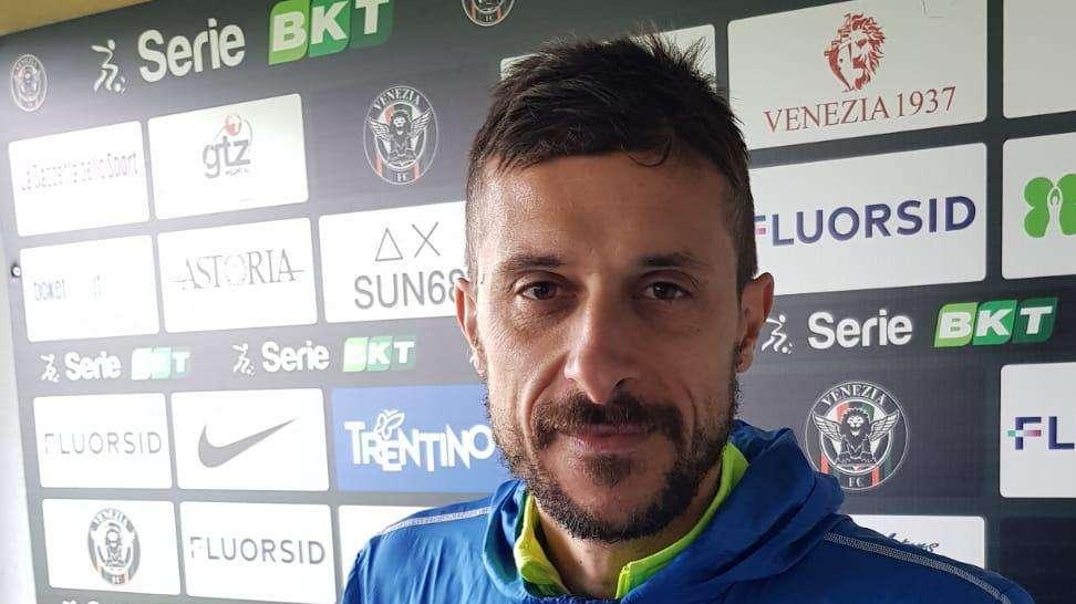 Dionisi, conferenza: "Casale e Di Mariano out, dobbiamo lavorare sulle verticalizzazioni"