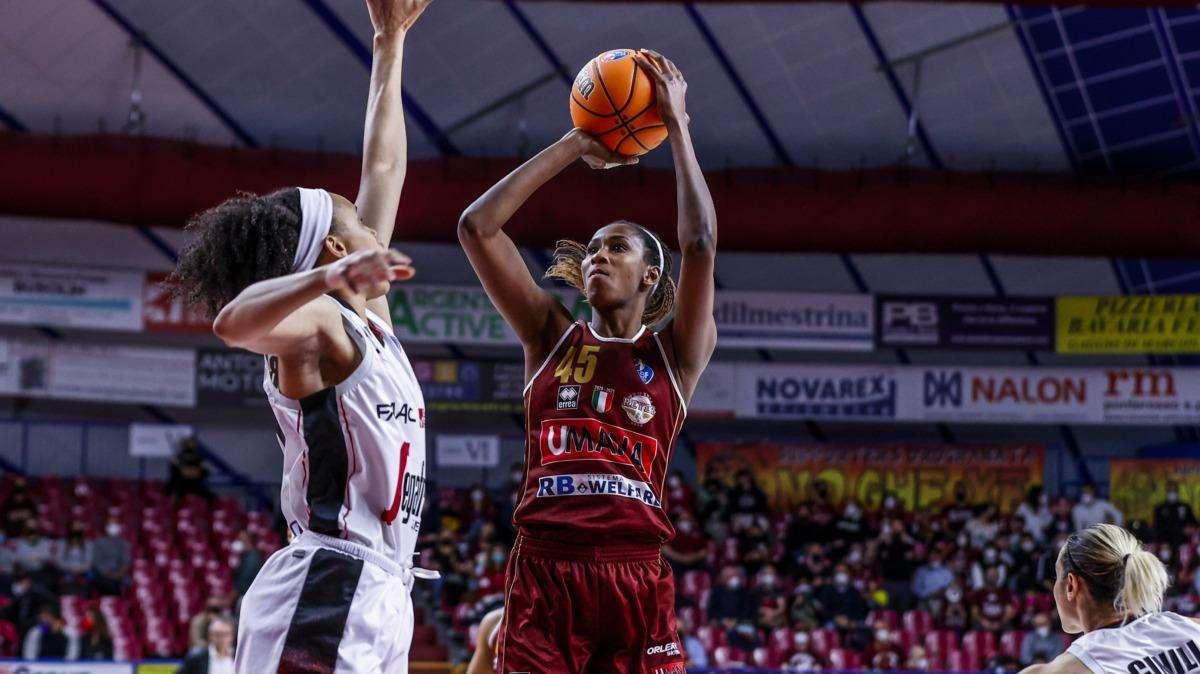 Reyer femminile, semifinali scudetto, gara 1: le orogranata hanno la meglio sulla Virtus per 69-51
