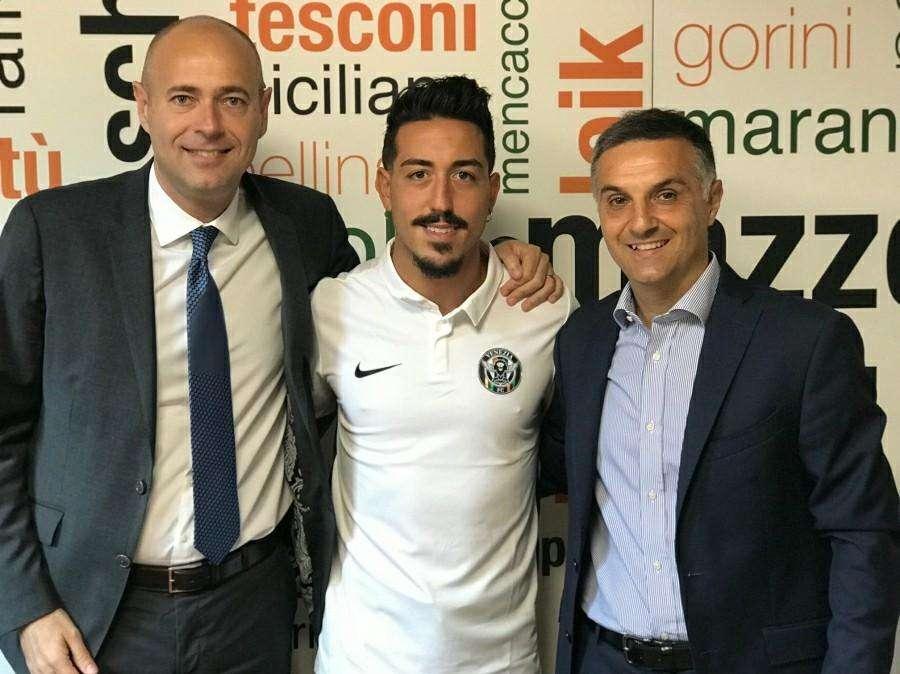 Di Mariano: "Corini mi ha insegnato a fare l'esterno nel 3-5-2, Venezia un punto di partenza importante per la mia carriera"