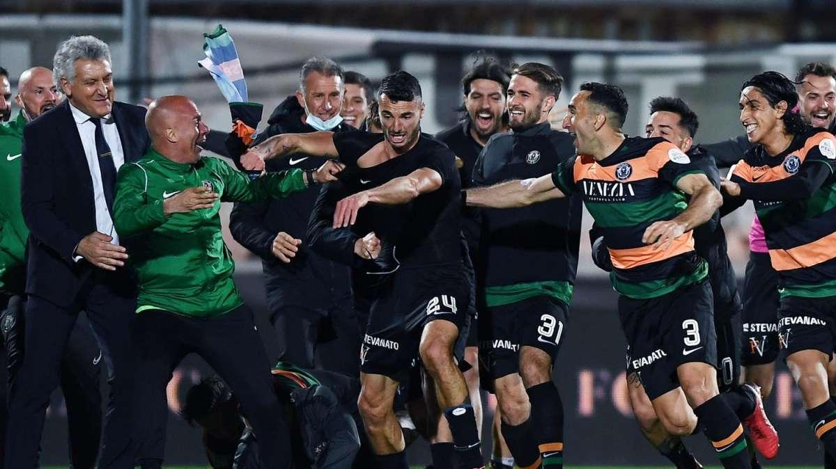 "Leoni siamo Noi": il regalo di Andrea Coppola ai tifosi arancioneroverdi