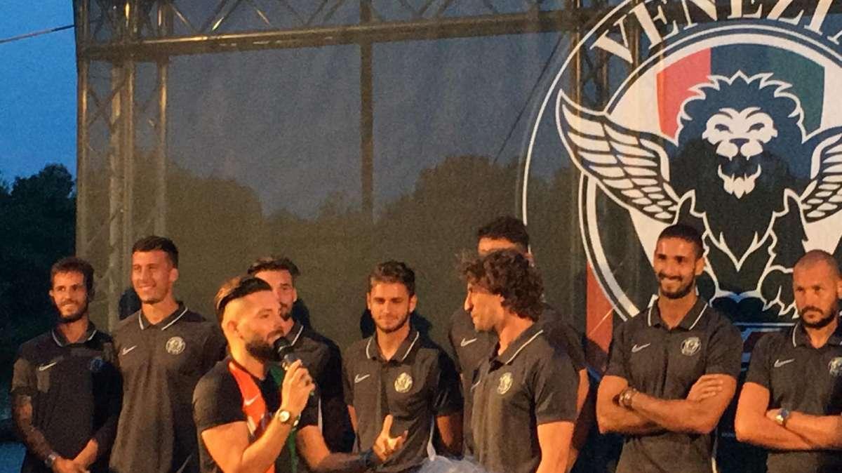 Il neoacquisto Lollo alla presentazione della squadra: "Porto esperienza"