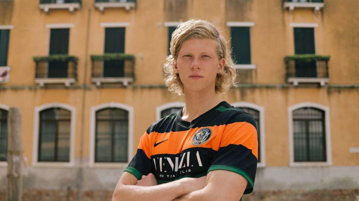 Giocatori in prestito: Karlsson, un po' di continuità a Siena, ma quasi solo spezzoni
