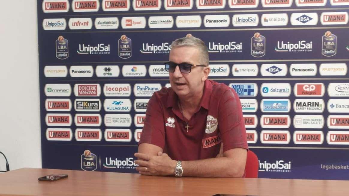 De Raffaele: " C'è tanto dispiacere e amarezza perché speravamo di fare una partita diversa"