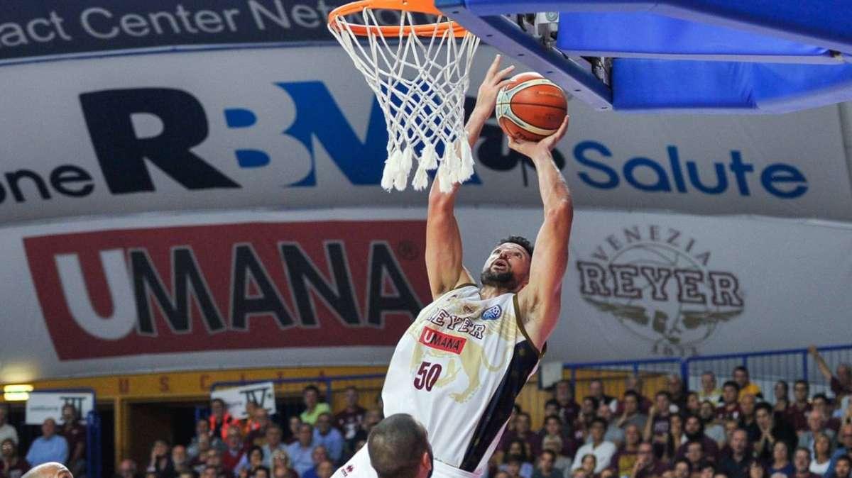 Watt: "È grazie ai miei compagni se sono ritornato subito a incidere"