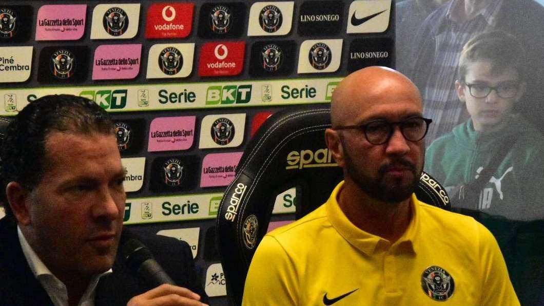 L'ex Venezia Walter Zenga può ripartire dalla B: ci pensa il Cosenza
