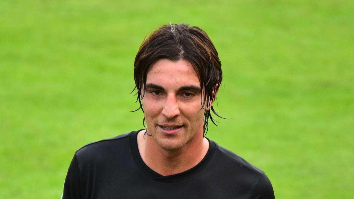 Venezia-Inter, maglia personalizzata per Bentivoglio nel prepartita