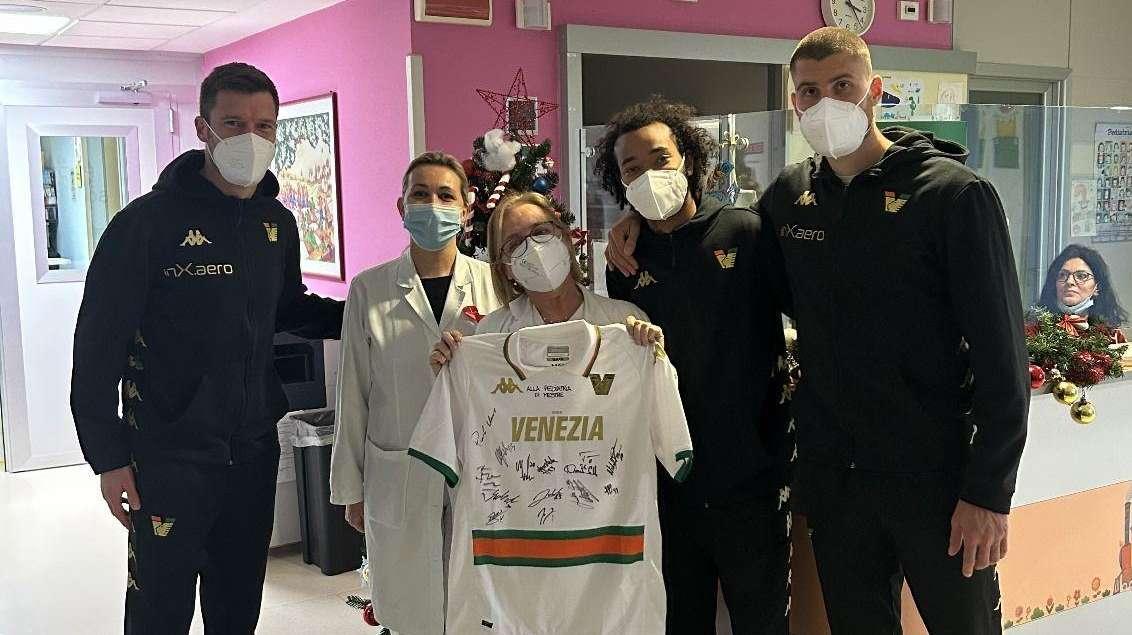 Venezia, Busio, Modolo e Altare incontrano i pazienti del reparto di pediatria