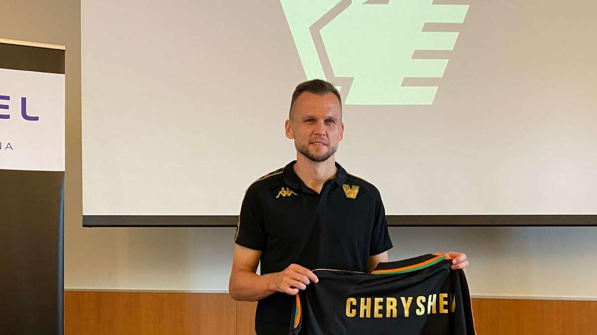 L'ex Venezia Cheryshev riparte dalla Grecia: ha firmato per il Panionios