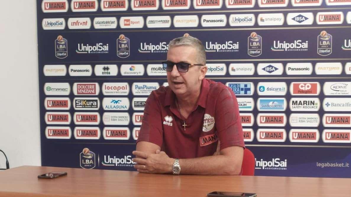De Raffaele: " Domenica ci attende il derby con Treviso, contiamo molto sull'energia che ci può dare il nostro pubblico"