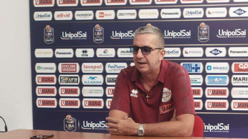 Coach De Raffaele commenta la sconfitta di Scafati