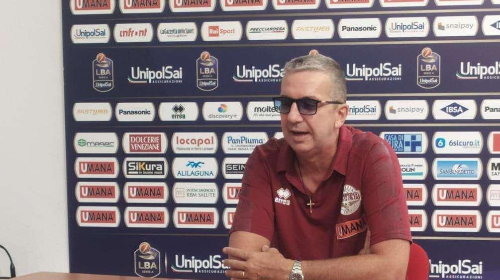 De Raffaele: "Dovremmo essere bravi a contenere il grande ritmo e la velocità di Varese