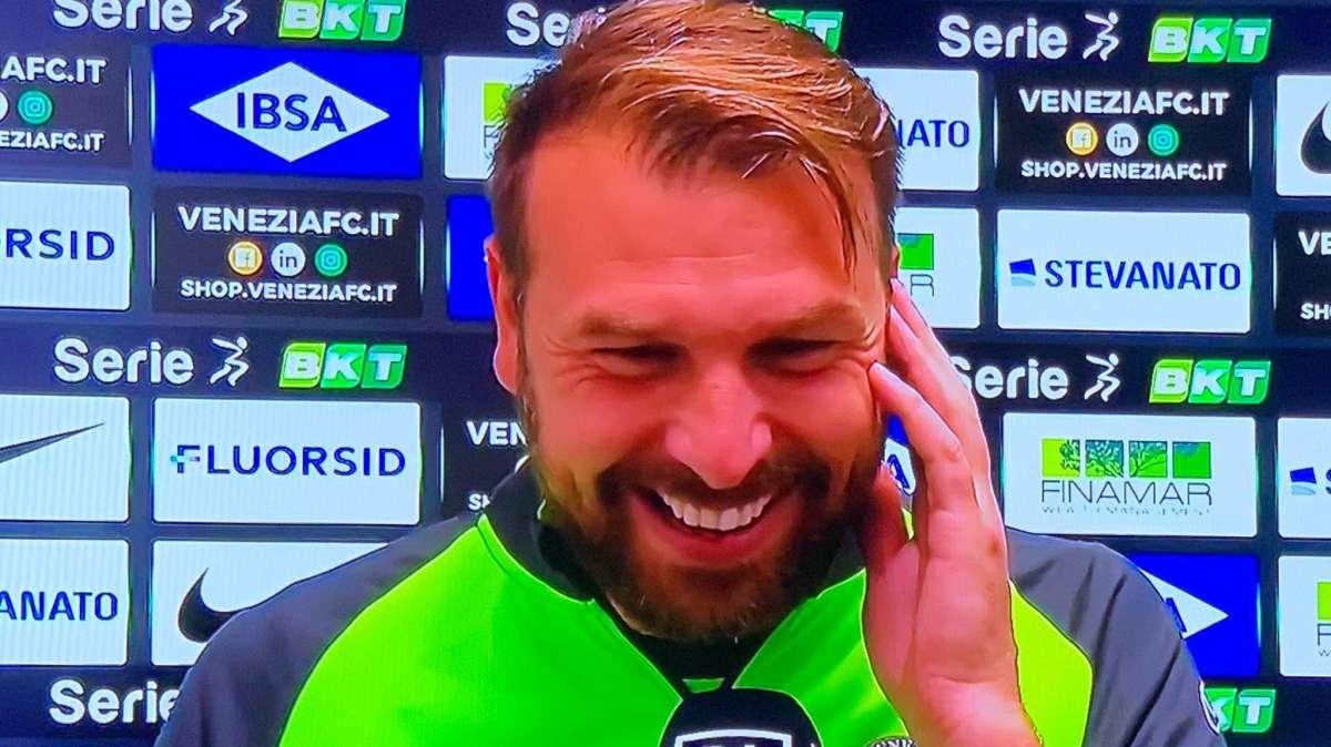 Zanetti: "Scusate il ritardo, ero a tuffarmi in laguna. Serata indimenticabile, godiamocela e poi discuterò i progetti futuri con la società"