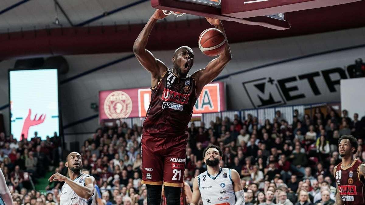 Reyer-Napoli 81-89: I lagunari perdono ma sono campioni d'inverno