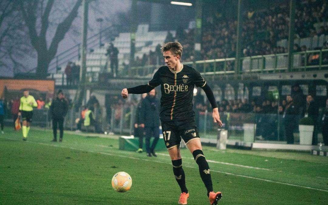 UFFICIALE - IL VENEZIA CEDE DENNIS JOHNSEN ALLA CREMONESE