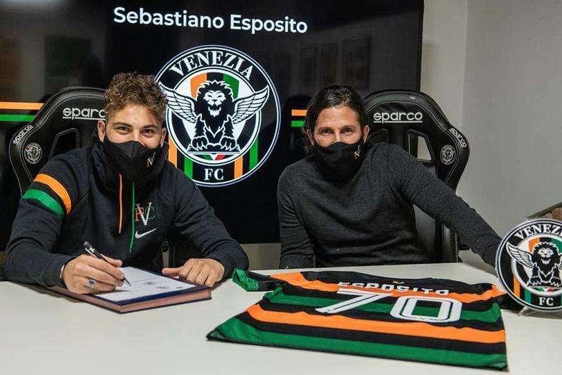 Esposito: "Mi sento già di famiglia. Davanti posso giocare ovunque"