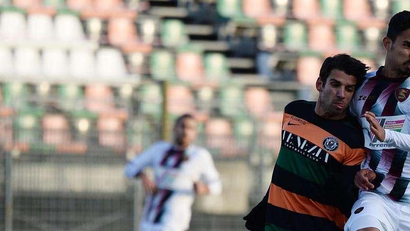Genoa-Venezia, PAGELLE, Ceccaroni comanda la difesa, Henry non ci siamo