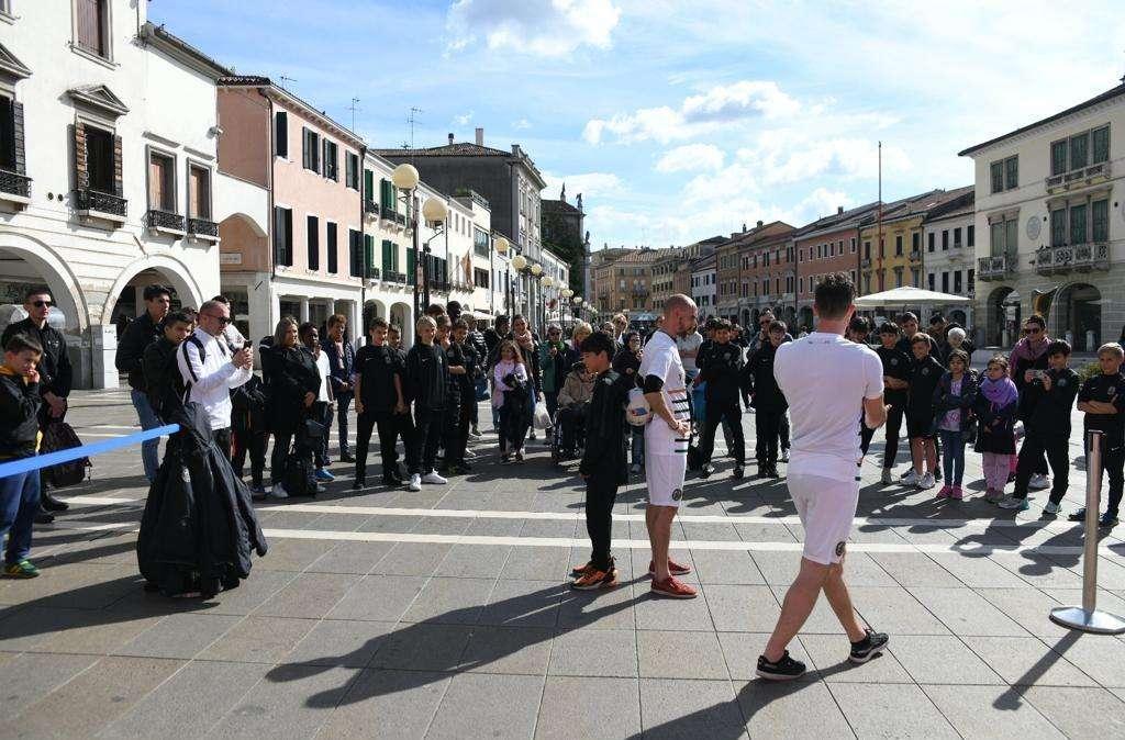 Venezia FC in Piazza Ferretto insieme ai tifosi