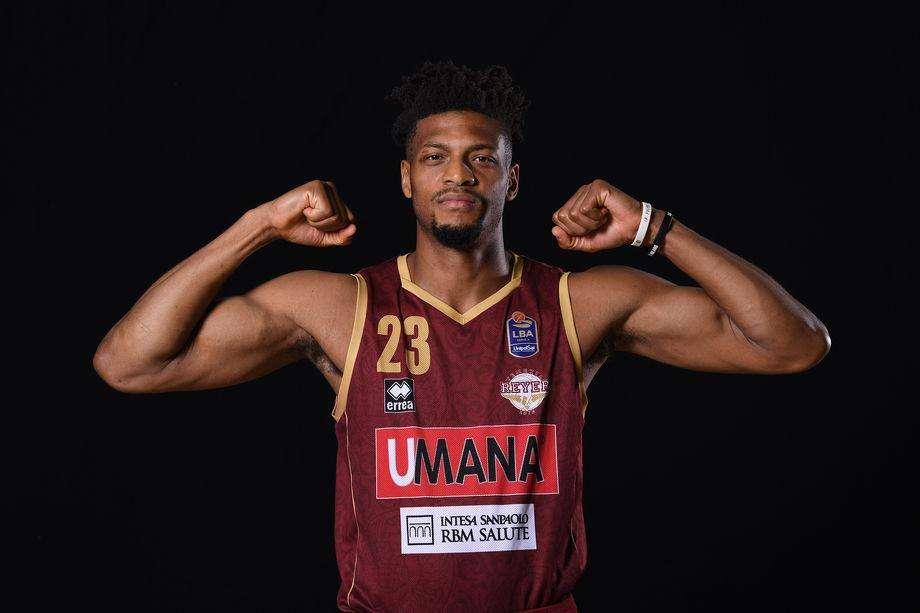 Reyer, risentimento muscolare alla coscia sinistra per Jeff Brooks