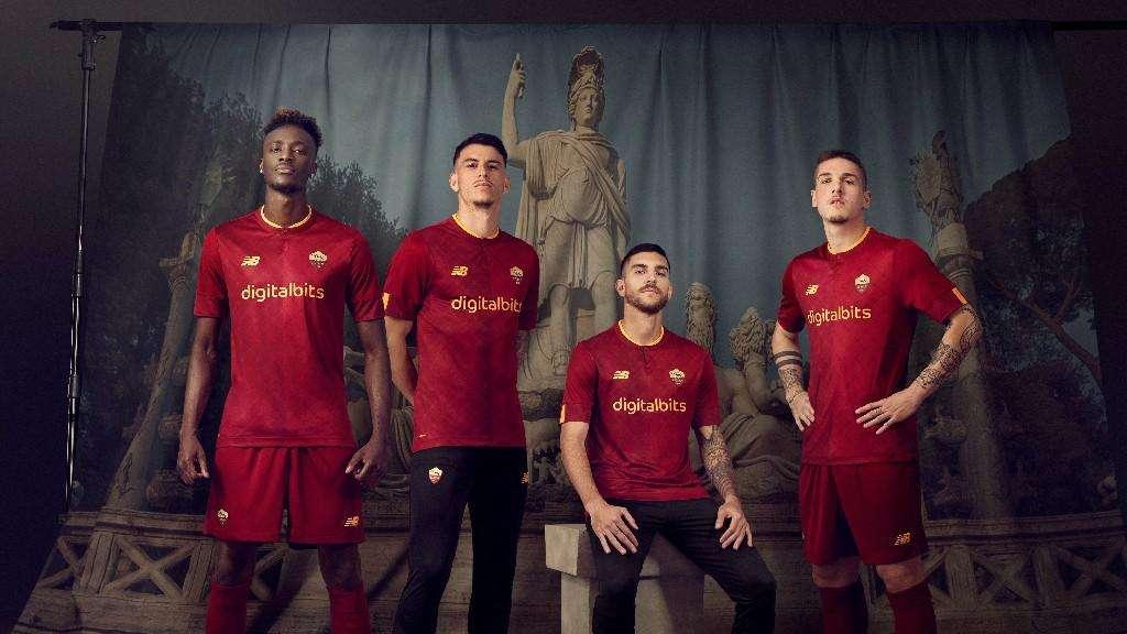 La Roma farà esordire contro il Venezia la prima maglia per la stagione 2022/2023