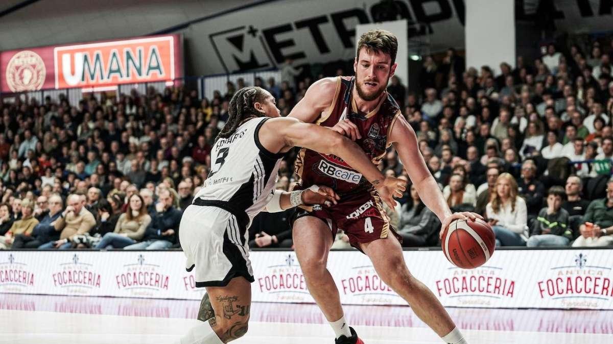 Reyer, Lever: "Varese è campo difficile, con un palazzetto molto caldo. Vogliamo riscattare la sconfitta con la Virtus"