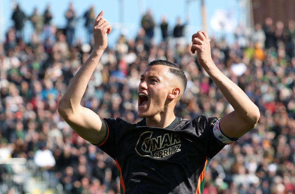 Boom social per il Sassuolo con l'arrivo di Idzes: leggera flessione negativa per quelli del Venezia
