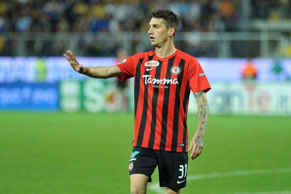 I risultati della domenica della B, crollo Crotone, poker Foggia, l'Ascoli pareggia all'ultimo