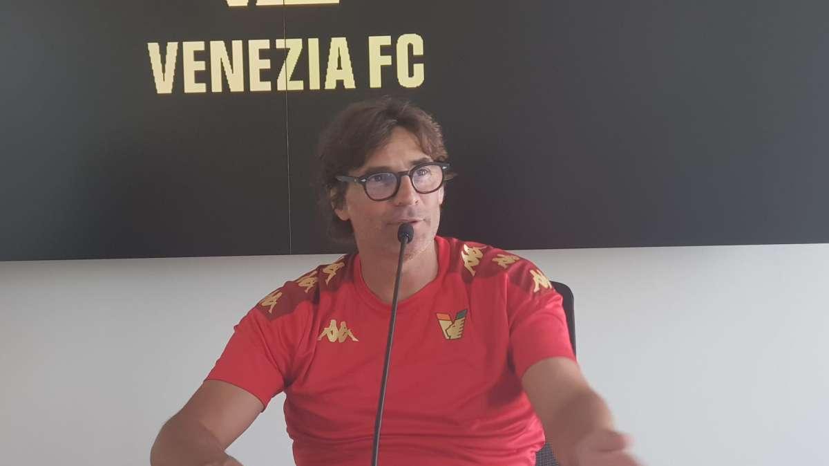 Venezia, Vanoli: "Il Catanzaro non cambierà atteggiamento per due sconfitte, giocare al Penzo una fortuna"