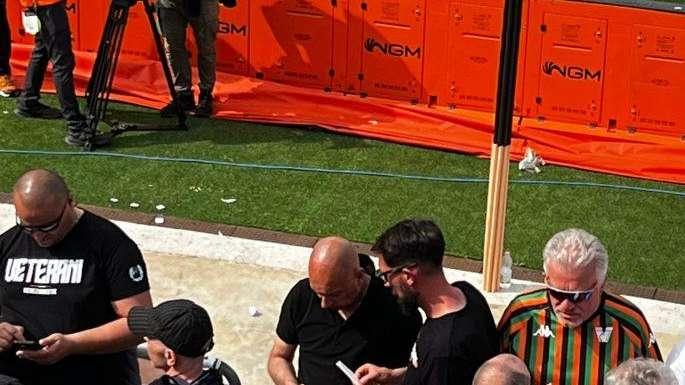 Venezia-Feralpisalò, il presidente Duncan Niederauer segue come di consueto la gara dalla Curva Sud