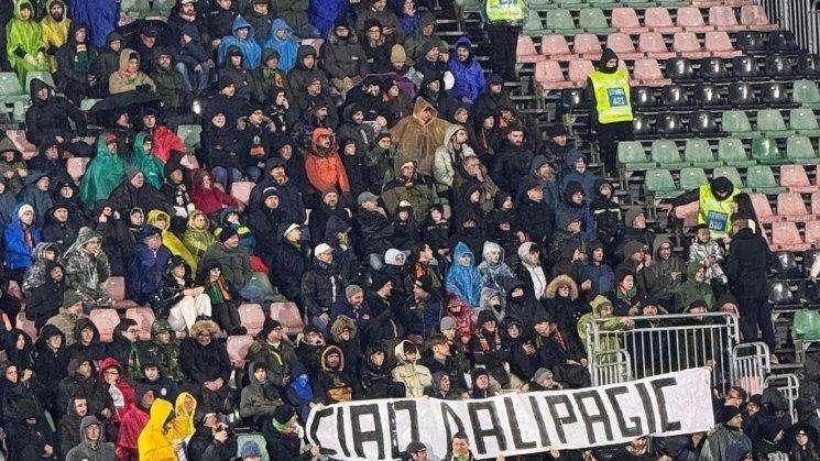 Anche i tifosi del Venezia salutano Dalipagic con uno striscione