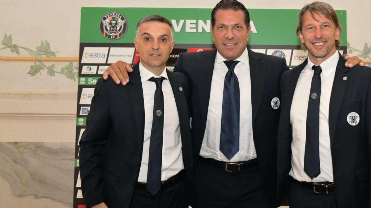 Tacopina: "Tutti mi hanno consigliato Angeloni"; il nuovo DS: "La carica del presidente è incredibile, qui per migliorare ulteriormente un progetto già importante"