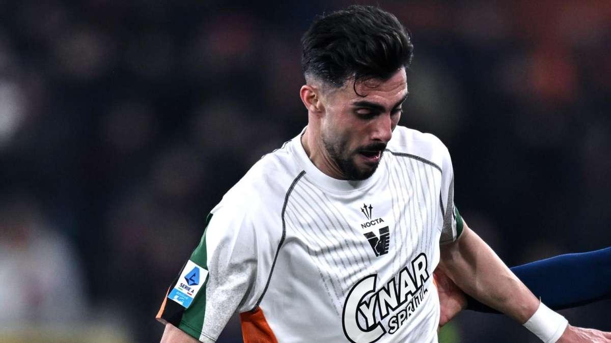 Venezia, gli aggiornamenti su Kike Perez: è con la squadra, ora si seguirà il protocollo FIFA