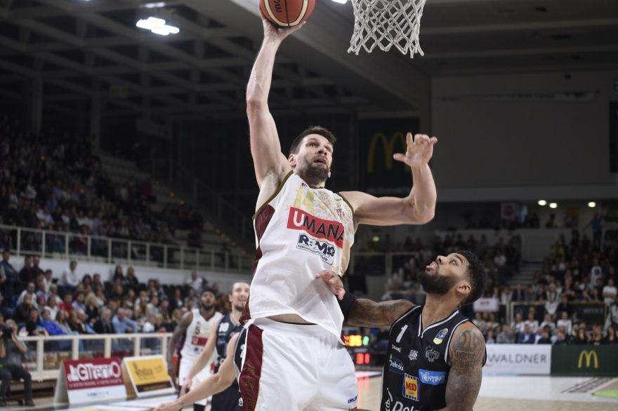 La Reyer è travolgente, anche Trento cade, finisce 64-87