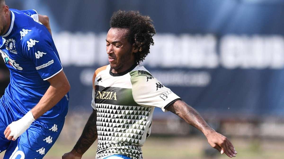 Cagliari-Venezia, TOP & FLOP, Busio trova anche il gol, Kiyine e Okereke opachi