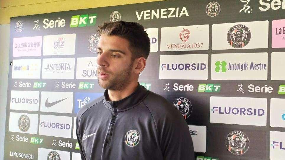 Ceccaroni: "Mister Dionisi mi ha cambiato davvero tanto. Mi sembra di essere migliorato in diversi aspetti"